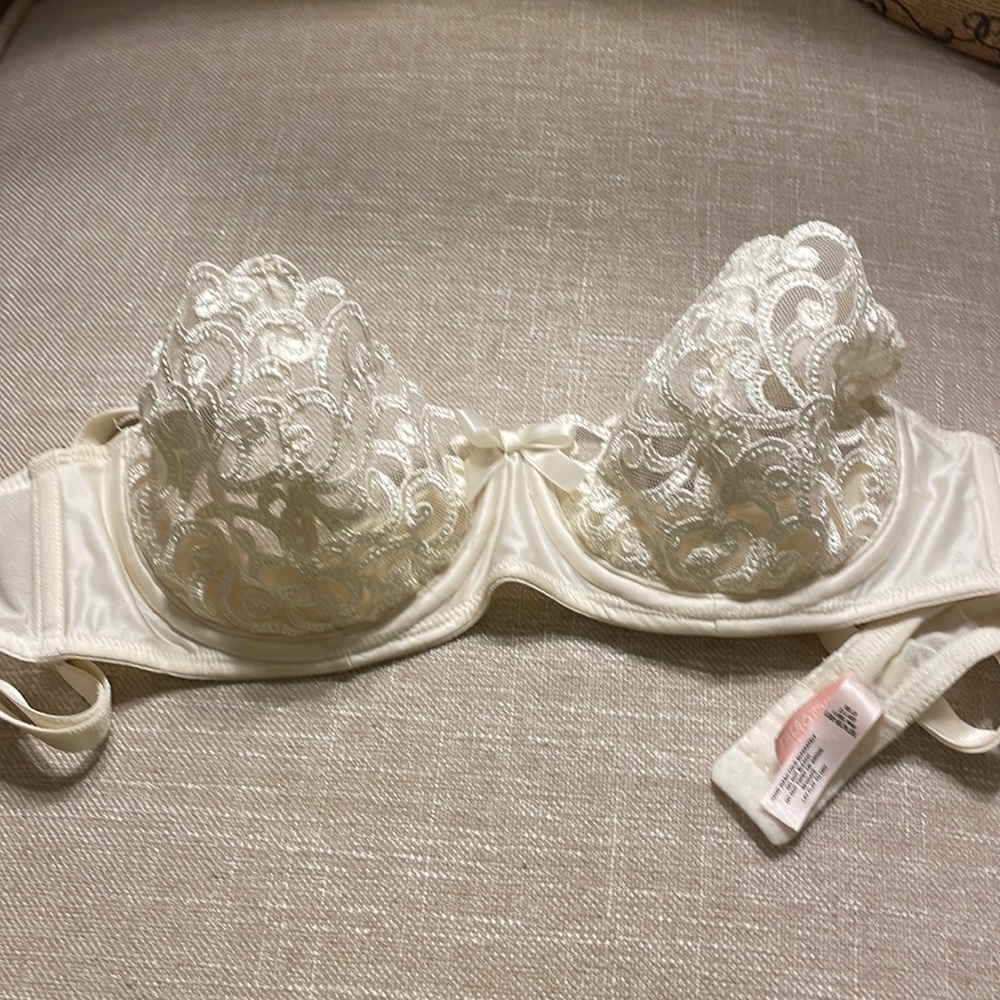 Lot of 3 bras - Picture 4 of 4